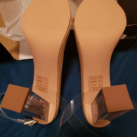 Glass Slipper - Picture 3 of 6